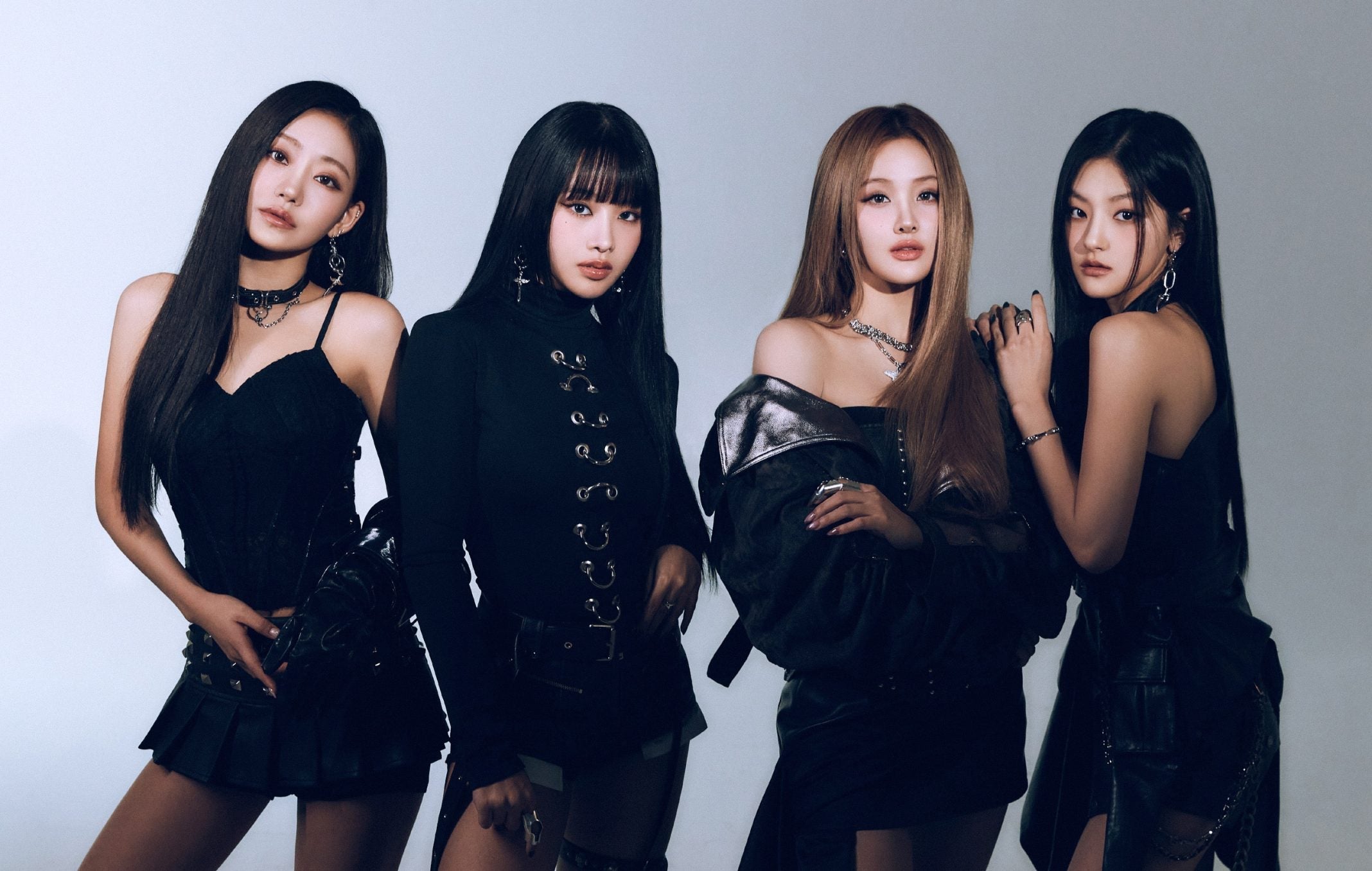 Kiss of Life Merch – Albums, Photocards, Lightsticks, Shirts