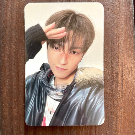 aniteez in treasure photocards