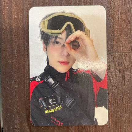 aniteez in treasure lightstick sticon photocard