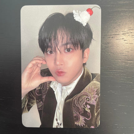 ATEEZ GOLDEN HOUR : Part.5 Cherry Cake POB Photocard Jongho