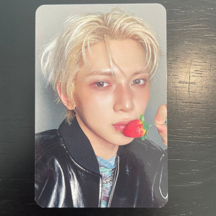 ATEEZ GOLDEN HOUR : Part.5 Strawberry POB Photocard Yeosang