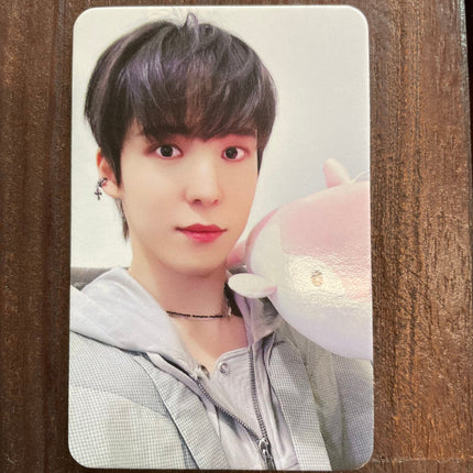 ateez golden hour apple music pob