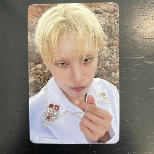 P1Harmony Keeho UNIQUE Apple Music Compact Ver POB photocard rocky background jewelled jacket – official P1Harmony photocard at Kpop Exchange USA