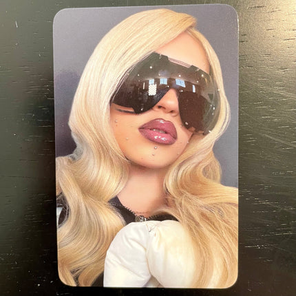 KATSEYE Daniela WILD Makestar POB unreleased selfie photocard, official Makestar pre-order benefit, 55 × 85 mm. 