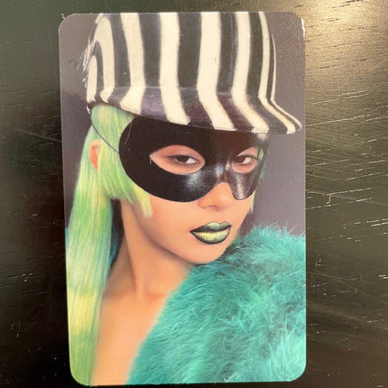 KATSEYE Sophia WILD Makestar POB unreleased selfie photocard, official Makestar pre-order benefit, 55 × 85 mm. 