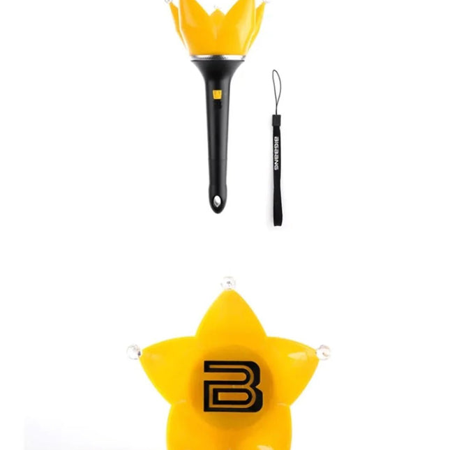 BIGBANG Official Light Stick Ver.4 Black front view yellow crown BIGBANG B star emblem
BIGBANG Light Stick Ver.4 yellow crown top close-up B star detail black handle
BIGBANG Official Light Stick Ver.4 LED illuminated yellow glow concert dark background
BIGBANG Light Stick Ver.4 Reaction Mode sound sync flashing concert use
BIGBANG Official Light Stick Ver.4 Black side view full silhouette with strap
BIGBANG Light Stick Ver.4 crown face BIGBANG B emblem star detail close-up
BIGBANG Official Light Stick Ver.4