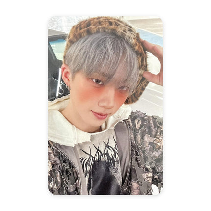 P1Harmony Jiung UNIQUE Apple Music Photobook Ver POB photocard – official FNC Entertainment photocard at Kpop Exchange USA