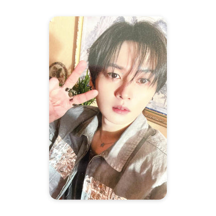 Stray Kids - This & That HMV Japan Lucky Draw POB Photocard (Version A) - LEE KNOW official photocard, 55 x 85 mm
